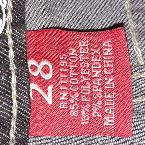 Request Juniors Capris NWT - Picture 8 of 9